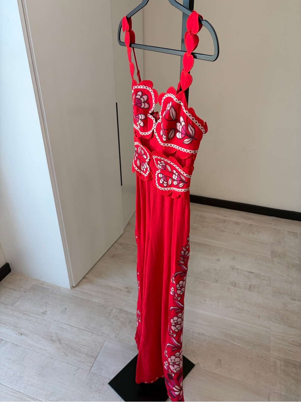 Farm Rio: LOVELY PINEAPPLES
PINK EMBROIDERED Sleeveless JUMPSUIT - Picture 10 of 12